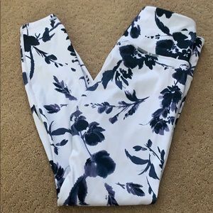 Athleta Floral Legging size xs